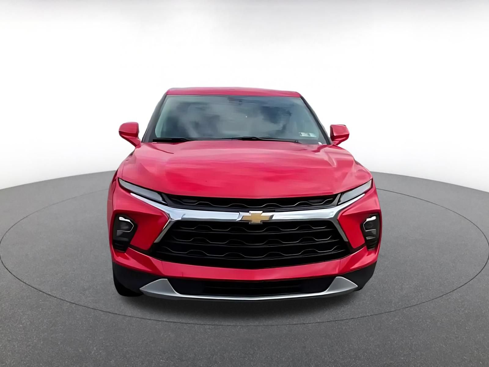 Used 2026 Chevrolet Blazer LT FWD image 4