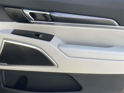 New 2025 Kia Telluride S image 13