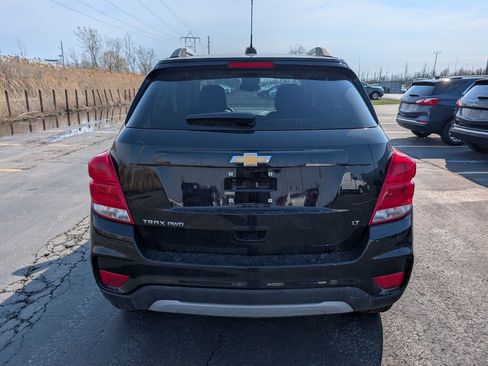 Used 2020 Chevrolet Trax LT w/ LT Convenience Package image 7