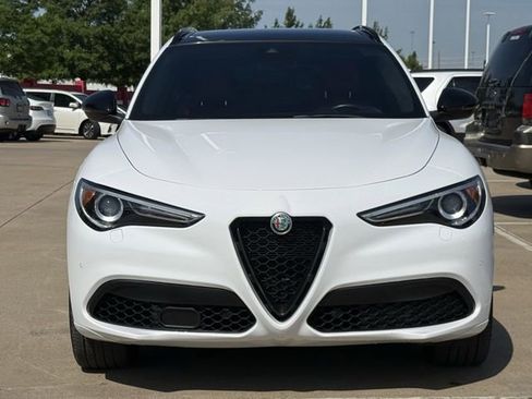 Used 2022 Alfa Romeo Stelvio Veloce AWD/4WD image 8