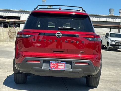 Used 2024 Nissan Pathfinder SV w/ Black Appearance Package FWD image 8