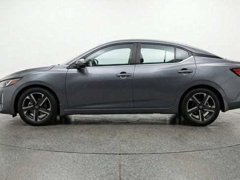 Used 2025 Nissan Sentra SV FWD image 5