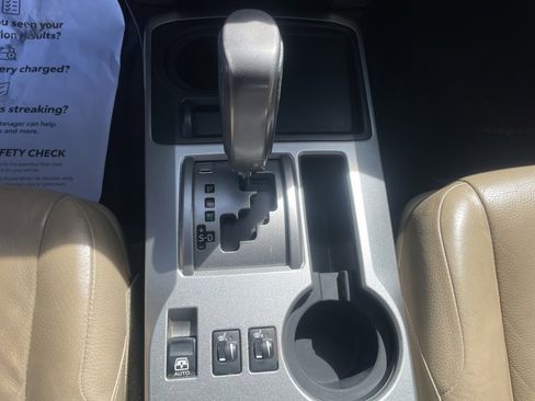 Used 2013 Toyota 4Runner Limited image 21