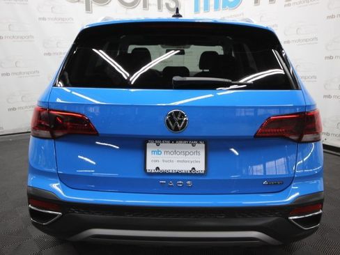 Used 2022 Volkswagen Taos SE image 4