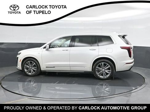 Used 2022 Cadillac XT6 Premium Luxury w/ Technology Package image 9