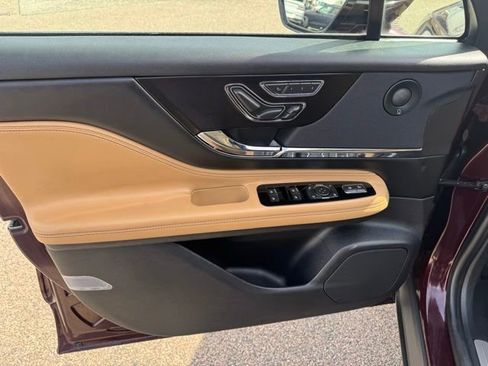 Used 2020 Lincoln Corsair Reserve w/ Equipment Group 202A image 22