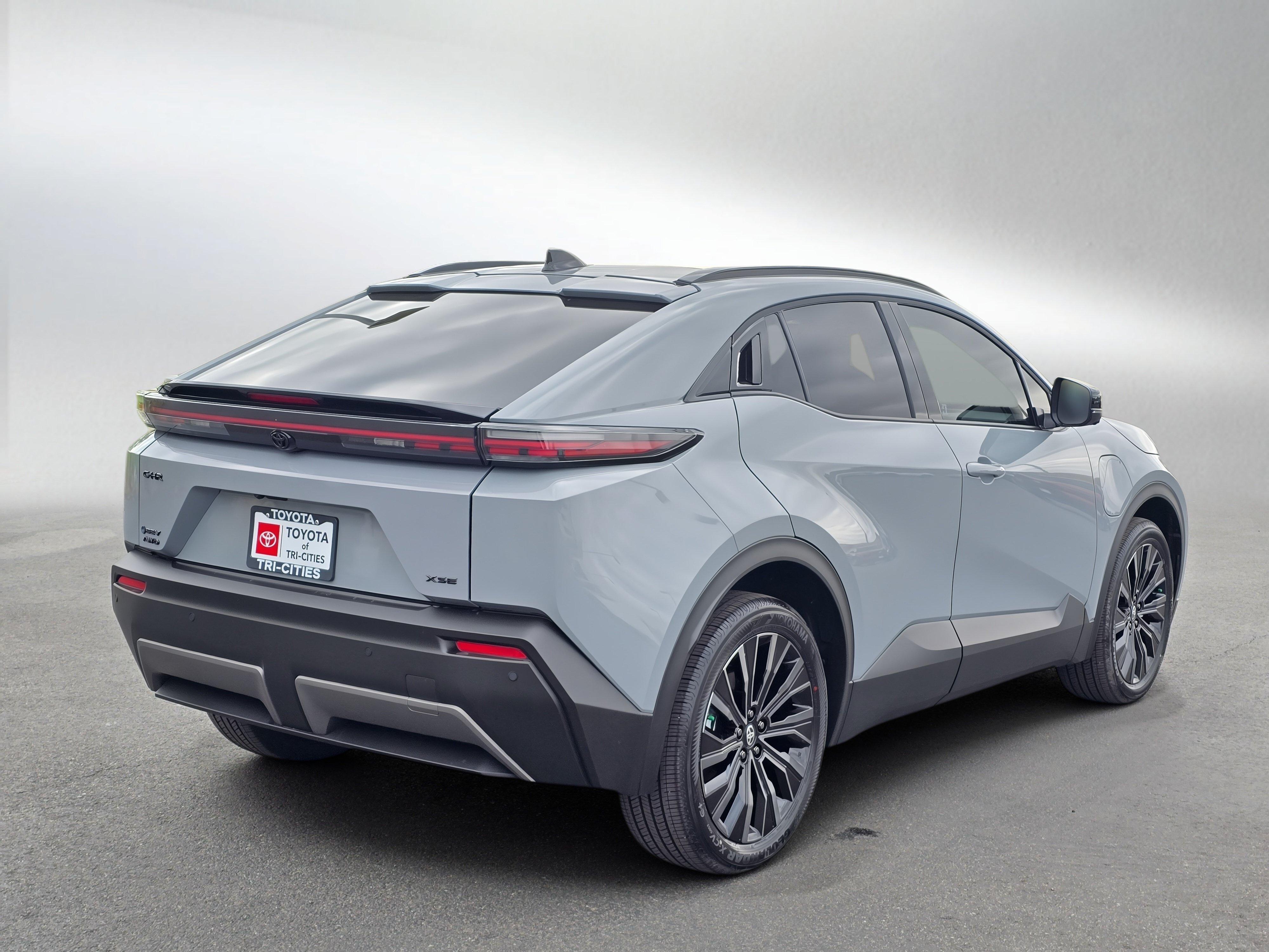 Certified 2026 Toyota C-HR AWD/4WD image 5
