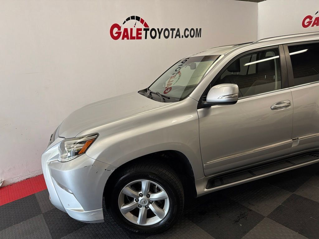 Used 2015 Lexus GX 460 w/ Comfort Package AWD/4WD image 5