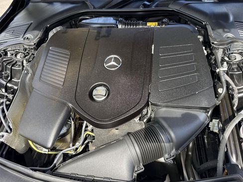 Used 2024 Mercedes-Benz C 300 4MATIC Sedan image 29
