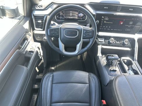 Used 2024 GMC Sierra 1500 Denali w/ Denali Reserve Package AWD/4WD image 17