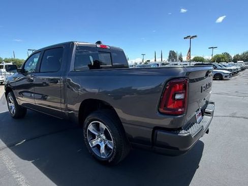 New 2026 RAM 1500 Express AWD/4WD image 6