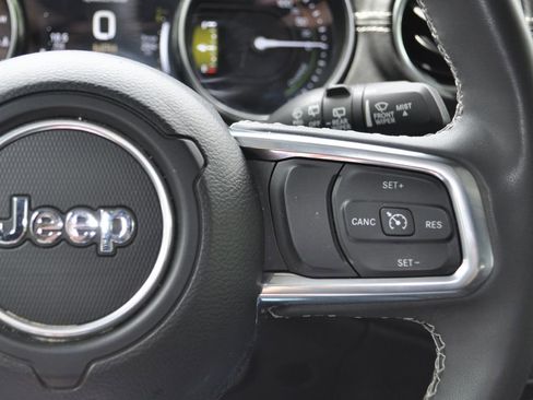 Used 2023 Jeep Wrangler Unlimited Sahara w/ Cold Weather Group image 13