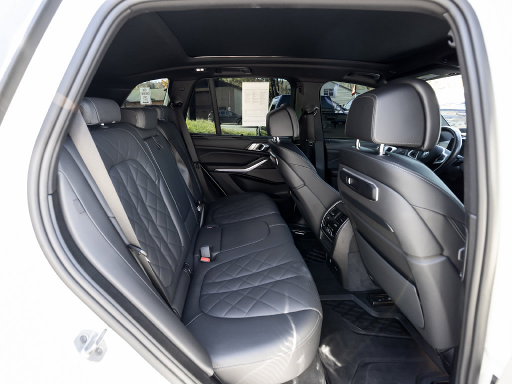 Used 2025 BMW X5 M60i AWD/4WD image 24