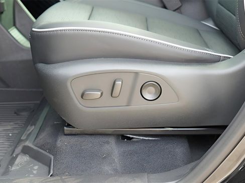 New 2026 Buick Enclave Sport Touring w/ Power Package image 21