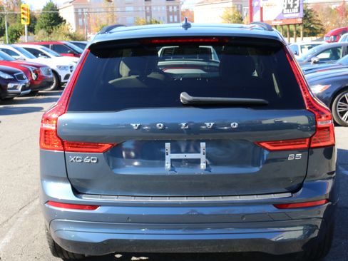 Used 2023 Volvo XC60 B5 Core w/ Protection Package Premier image 7