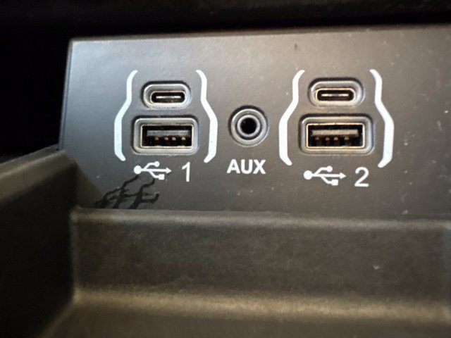 Used 2022 Chrysler Pacifica Limited FWD image 25