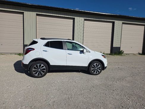 Used 2021 Buick Encore Preferred AWD/4WD image 4