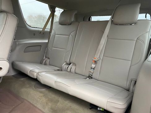 Used 2016 GMC Yukon XL Denali image 27