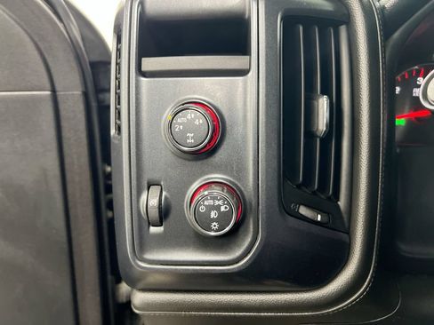 Used 2015 GMC Sierra 1500 SLE w/ SLE Value Package AWD/4WD image 18