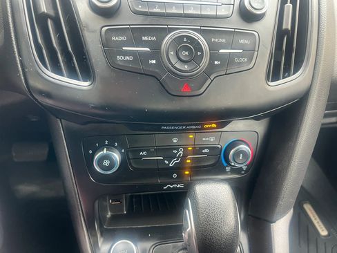 Used 2017 Ford Focus S FWD image 23