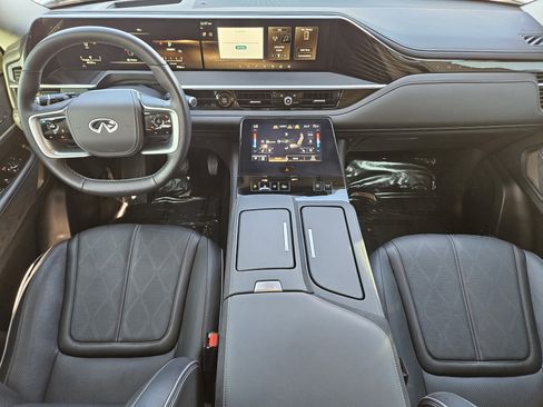 Used 2025 INFINITI QX80 Sensory image 25