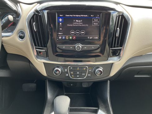 Used 2023 Chevrolet Traverse LS AWD/4WD image 26