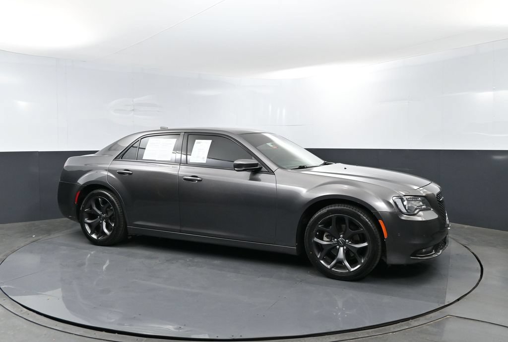 Used 2023 Chrysler 300 S RWD image 4