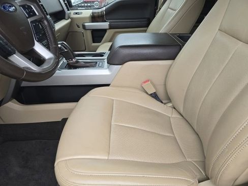 Used 2019 Ford F150 Lariat w/ Equipment Group 502A Luxury image 11