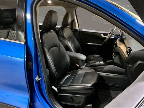 Used 2020 Ford Escape Titanium FWD image 16