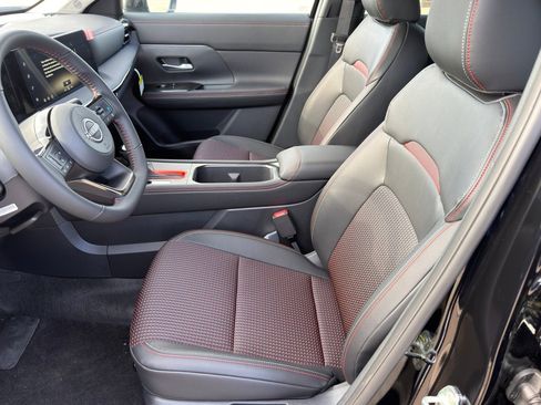 New 2026 Nissan Kicks SR w/ Cold Weather Package image 12