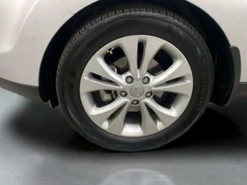 Used 2015 Kia Soul + FWD image 26
