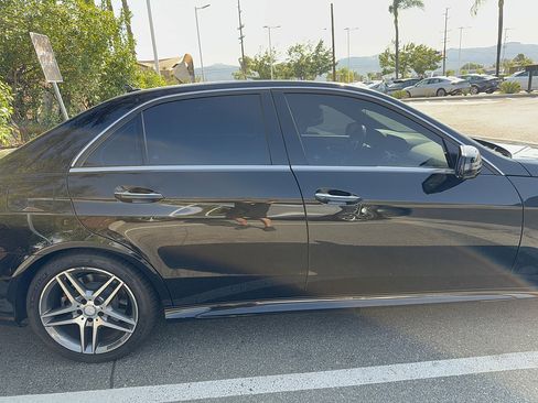Used 2014 Mercedes-Benz E 550 4MATIC Sedan image 8