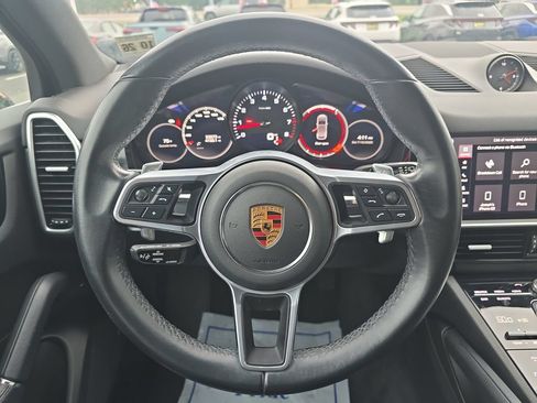 Used 2021 Porsche Cayenne AWD/4WD image 14