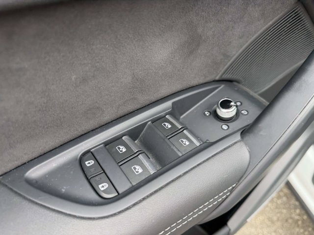 Used 2023 Audi SQ5 Premium Plus w/ Premium Plus Package AWD/4WD image 17