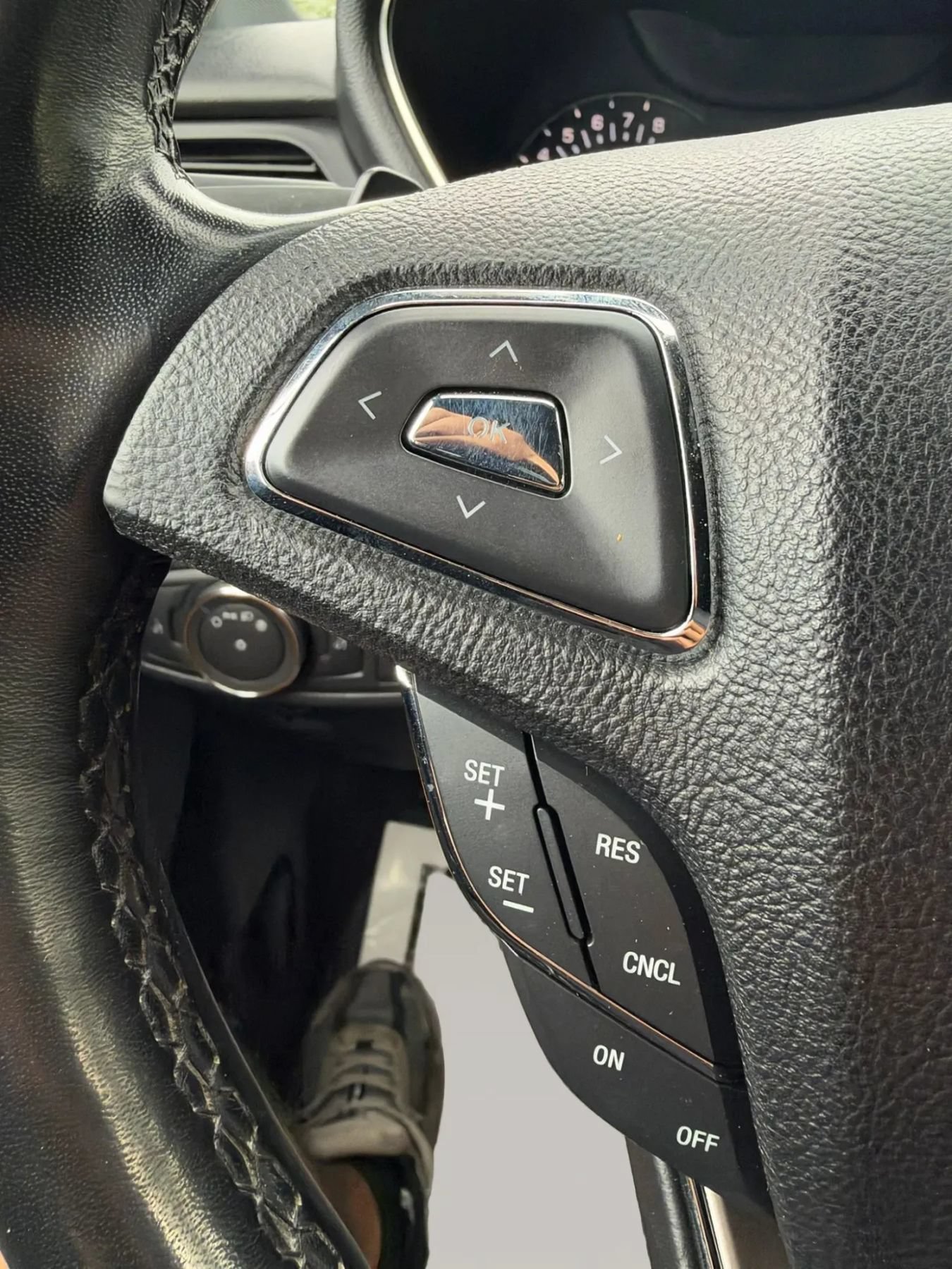 Used 2019 Lincoln MKC Select w/ Select Plus Package AWD/4WD image 11