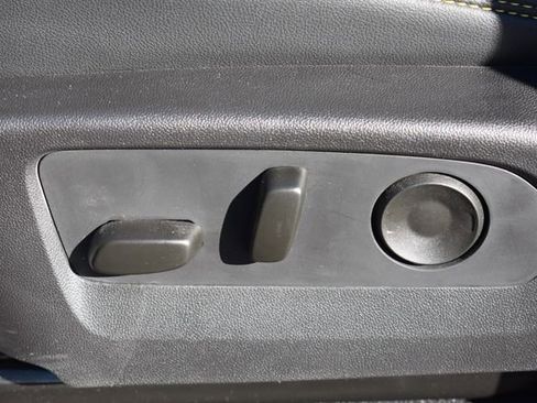 Certified 2025 Chevrolet Colorado ZR2 w/ Midnight Edition image 26