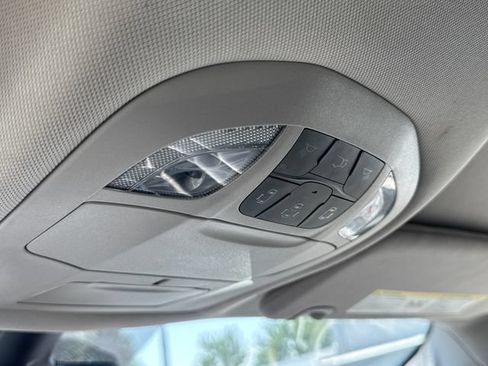 Used 2024 Chrysler Pacifica Touring-L FWD image 29