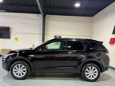 Used 2019 Land Rover Discovery Sport SE AWD/4WD image 8