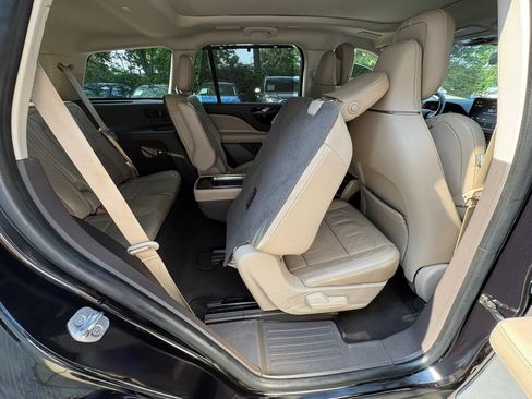 Used 2020 Lincoln Aviator Reserve w/ Equipment Group 202A AWD/4WD image 25