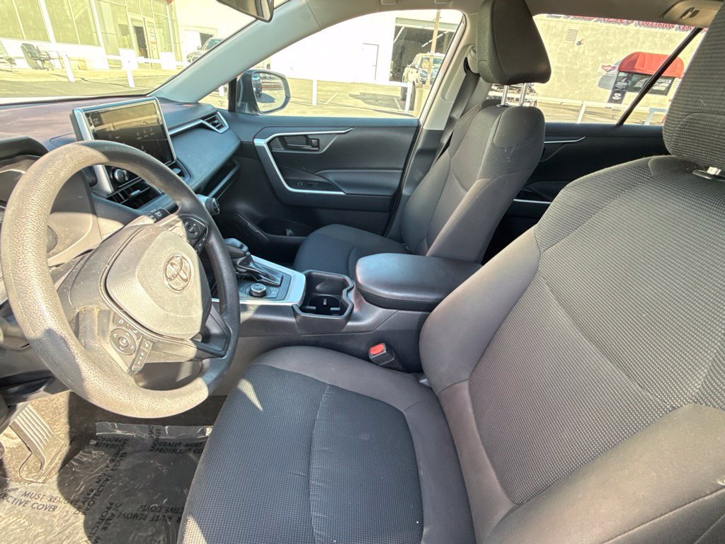 Used 2025 Toyota RAV4 LE AWD/4WD image 19