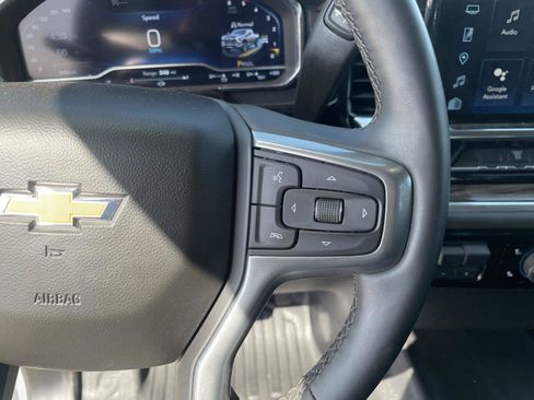 Used 2025 Chevrolet Silverado 2500 LT w/ Convenience Package AWD/4WD image 15