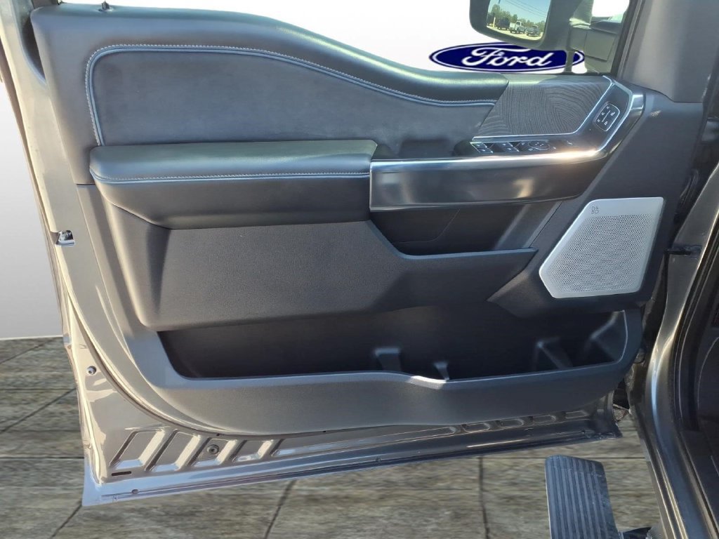 Used 2025 Ford F350 Platinum AWD/4WD image 12