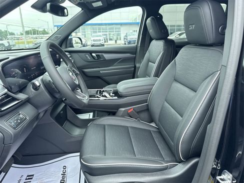 New 2026 Buick Enclave Sport Touring w/ LPO, Floor Liner Package image 17