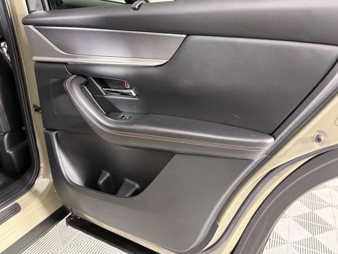 Used 2025 MAZDA CX-70 3.3 Turbo S w/ Premium Package image 31