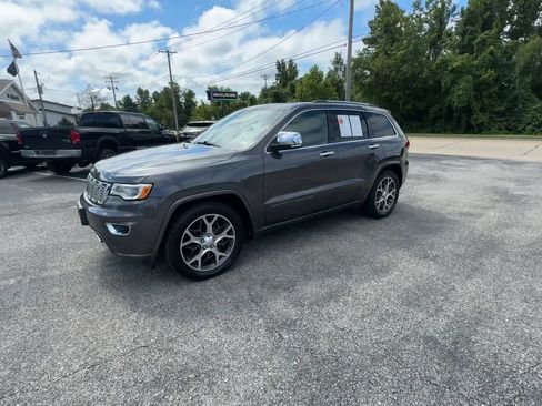 Used 2019 Jeep Grand Cherokee Overland AWD/4WD image 6