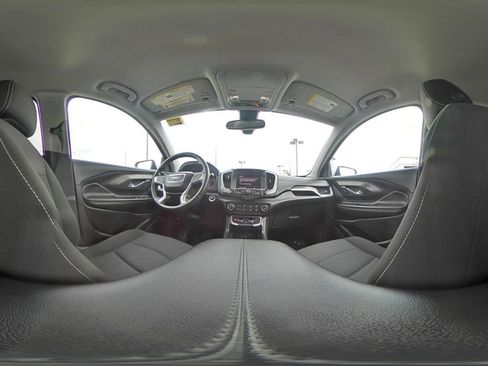 Used 2024 GMC Terrain SLE image 42