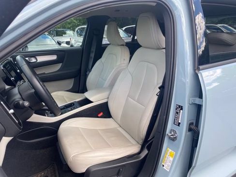 Used 2019 Volvo XC40 T5 Momentum AWD/4WD image 11