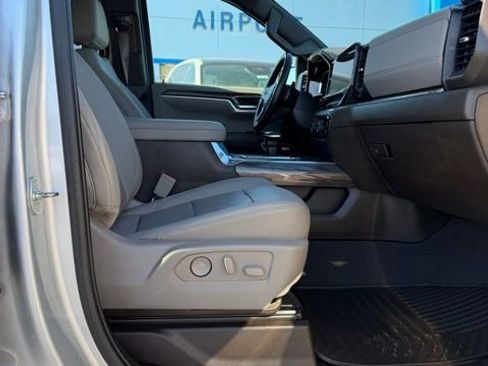 Certified 2022 Chevrolet Silverado 1500 LTZ w/ Technology Package image 18