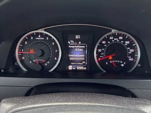 Used 2017 Toyota Camry SE FWD image 29