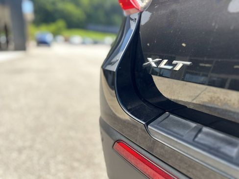 Used 2023 Ford Explorer XLT w/ Equipment Group 202A image 13